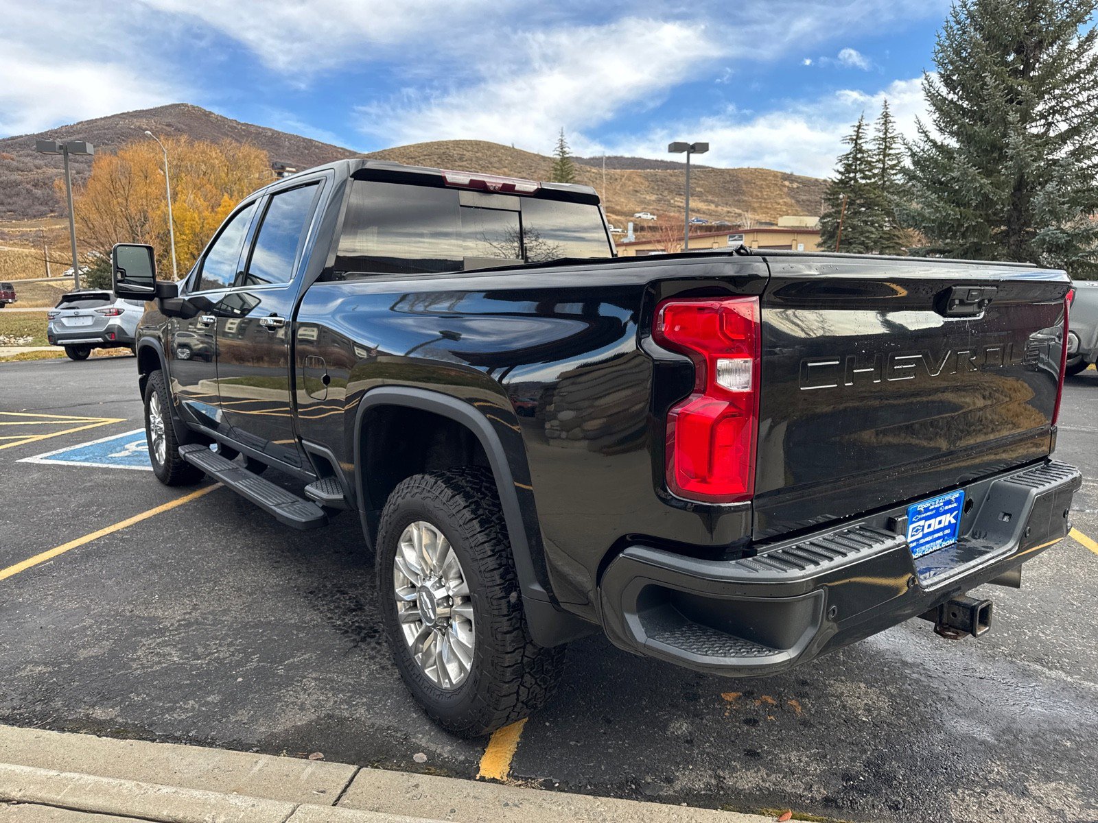Used 2020 Chevrolet Silverado 2500 High Country w/ Z71 Off-Road Package image 7