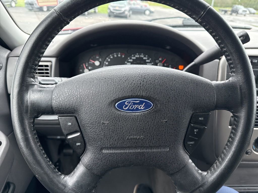 Used 2004 Ford Explorer XLT AWD/4WD image 10