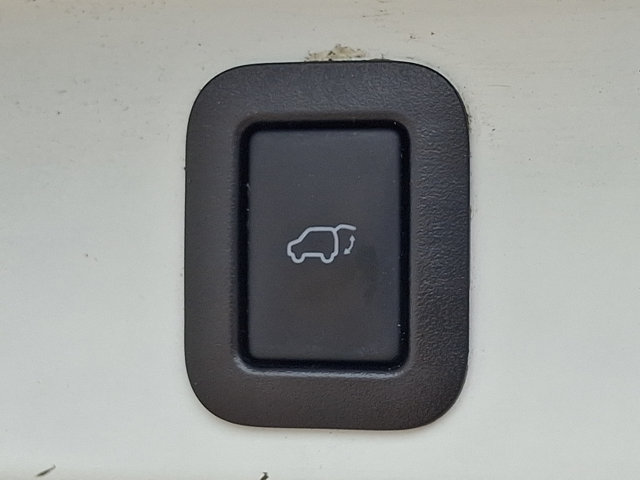 Used 2019 Toyota Highlander XLE AWD/4WD image 30