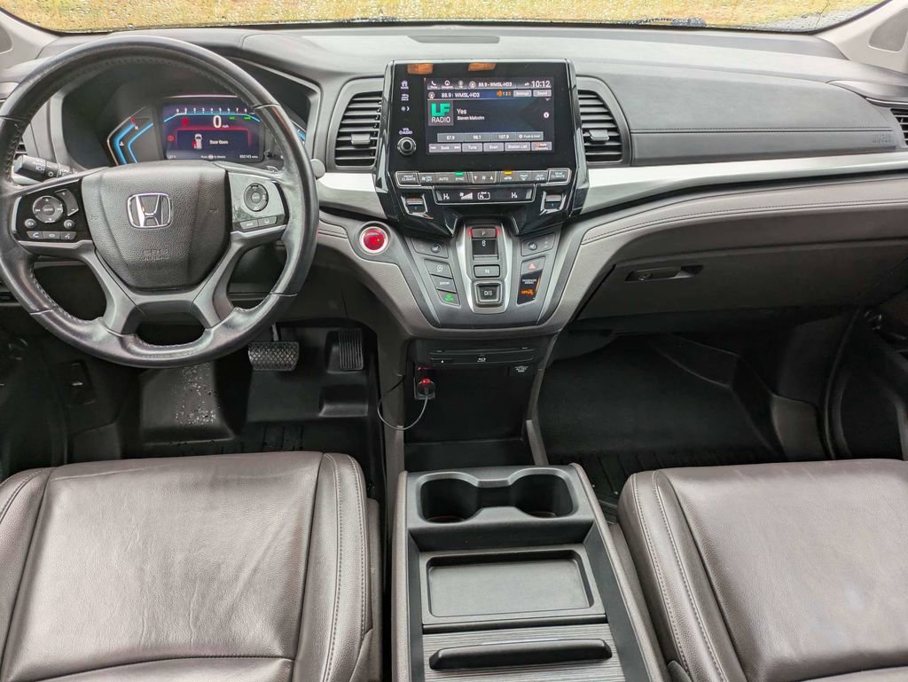 Used 2018 Honda Odyssey Touring image 17