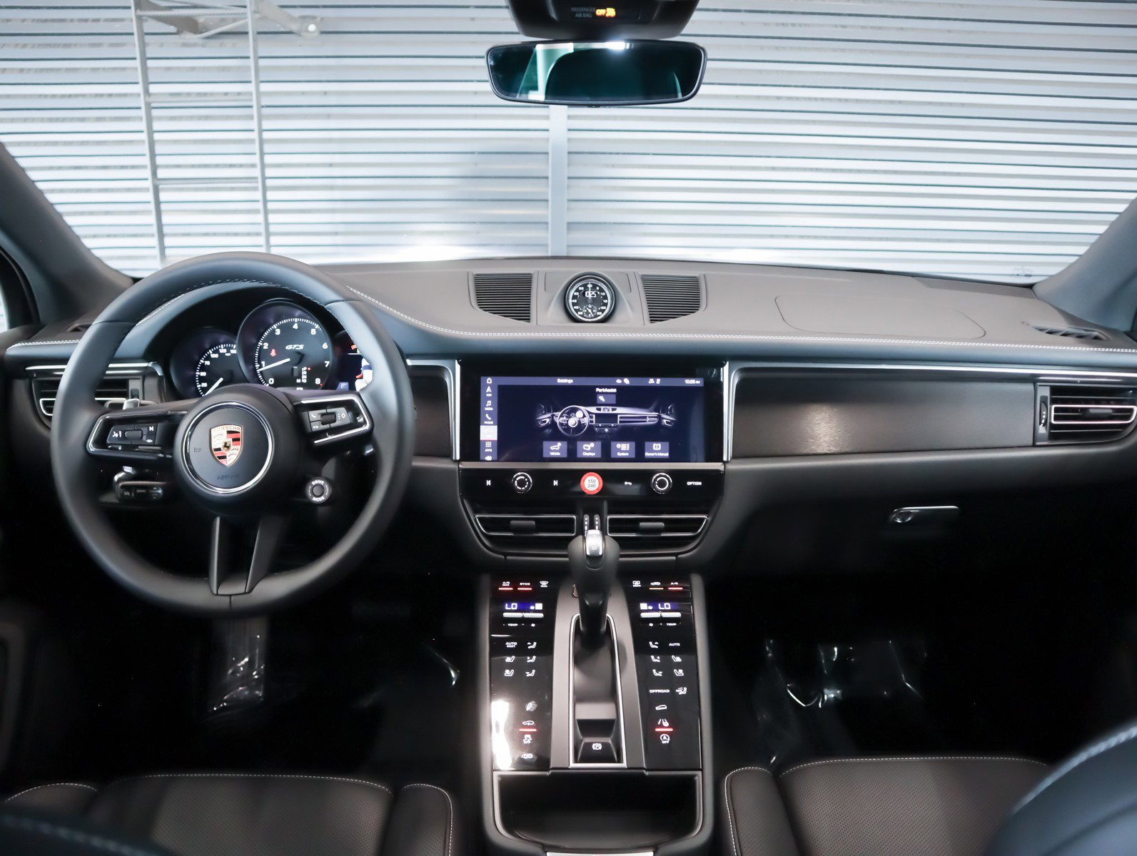 New 2026 Porsche Macan GTS image 14