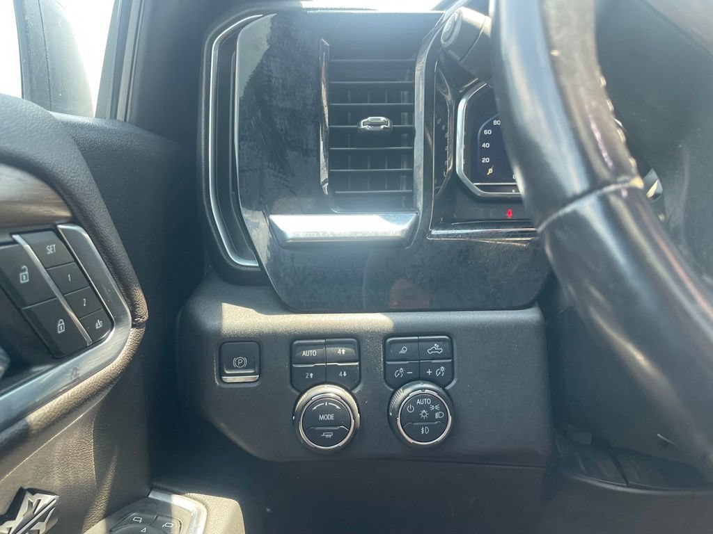 Used 2022 Chevrolet Silverado 1500 High Country w/ High Country Premium Package AWD/4WD image 12