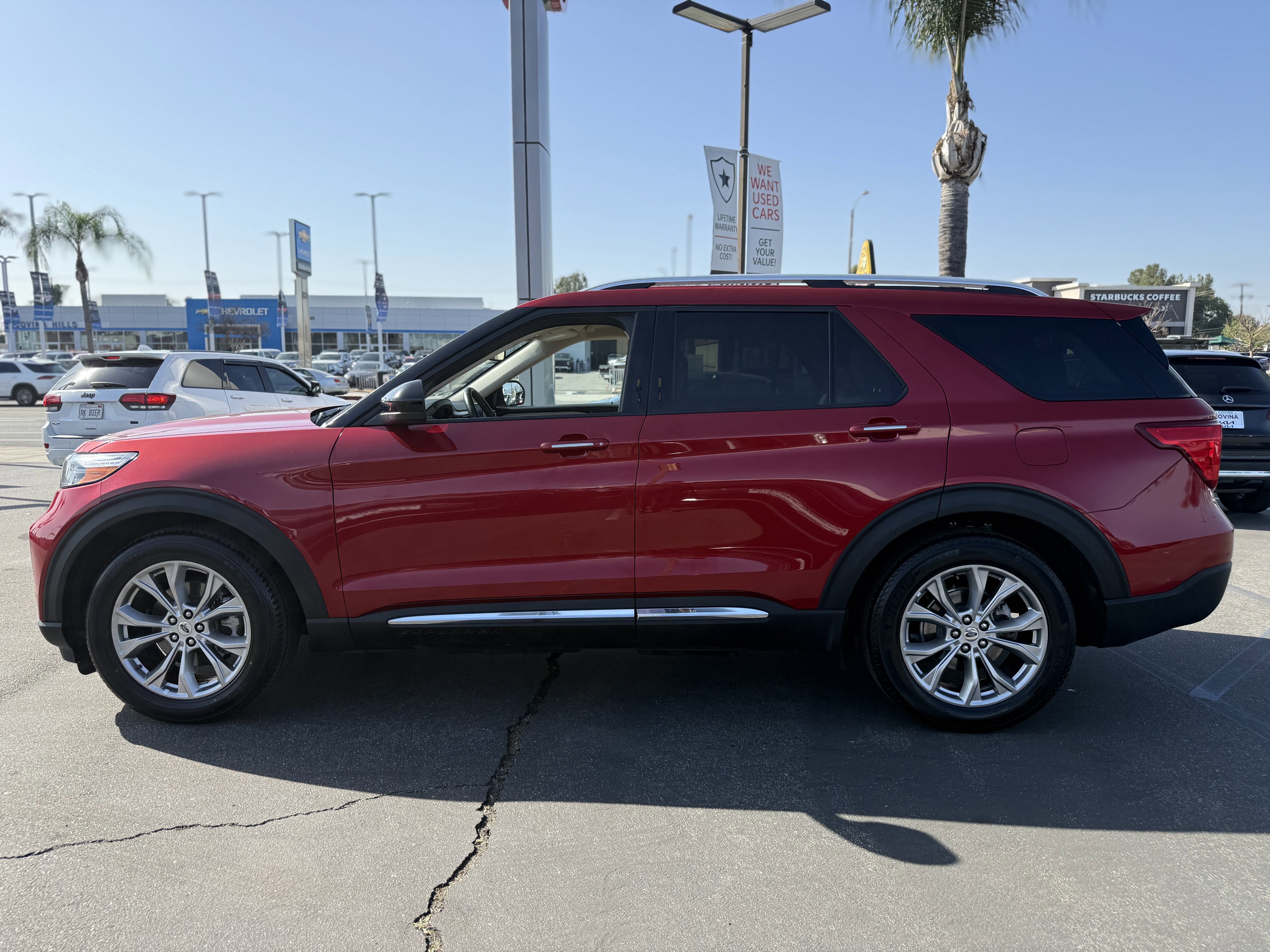 Used 2024 Ford Explorer Limited RWD image 5