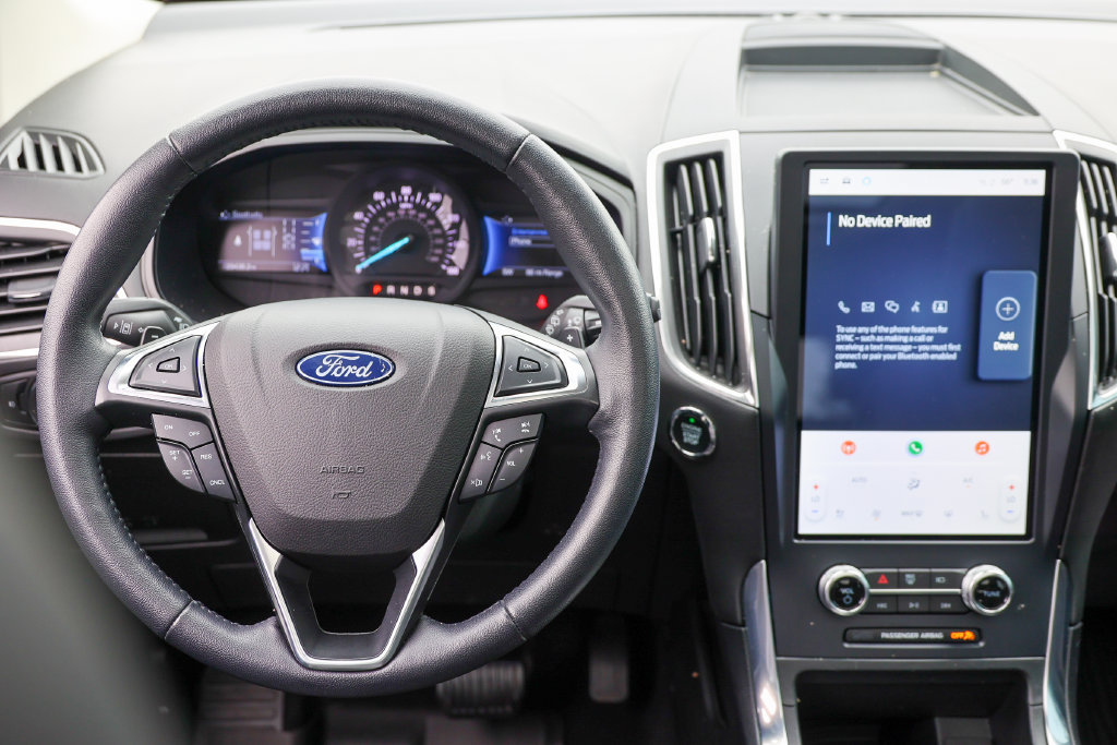 Certified 2023 Ford Edge Titanium w/ Class II Trailer Tow Package AWD/4WD image 8