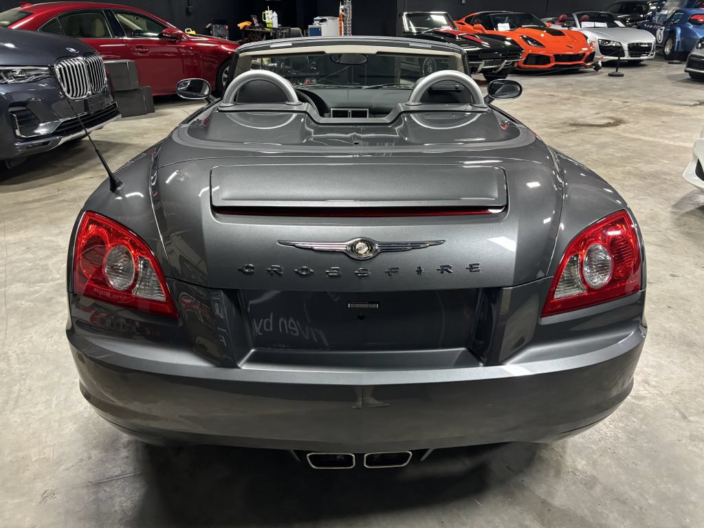 Used 2005 Chrysler Crossfire Limited RWD image 9