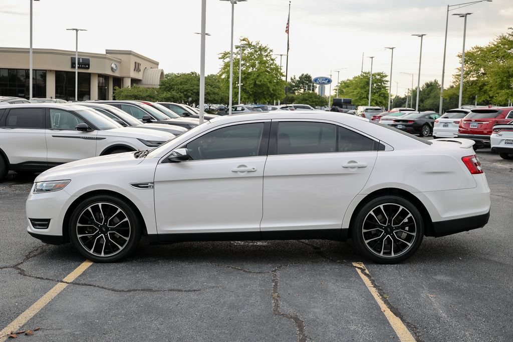 Used 2019 Ford Taurus Limited AWD/4WD image 28