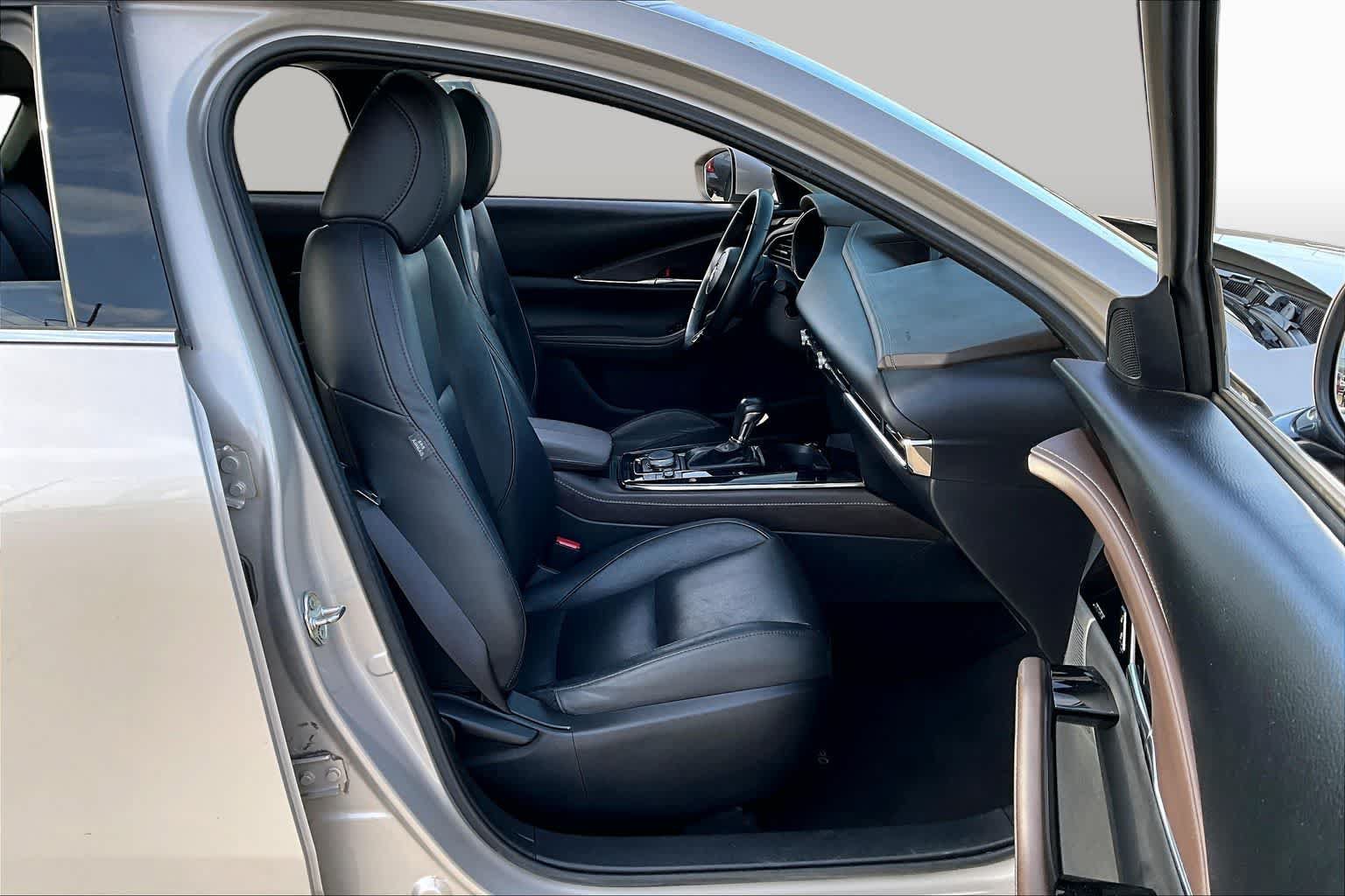 Used 2024 MAZDA CX-30 AWD 2.5 S w/ Premium Package image 16