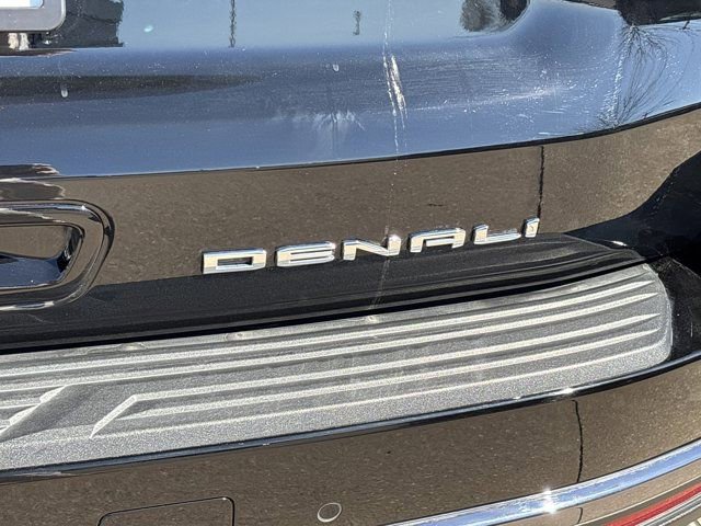Used 2024 GMC Yukon Denali Ultimate w/ LPO, Floor Liner Package image 7