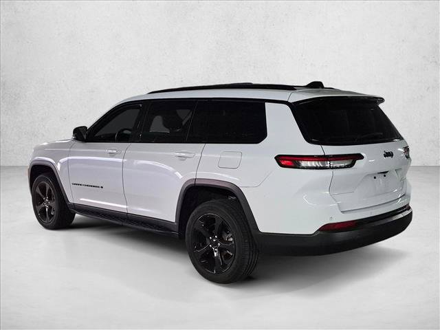 Used 2023 Jeep Grand Cherokee L Laredo RWD image 7