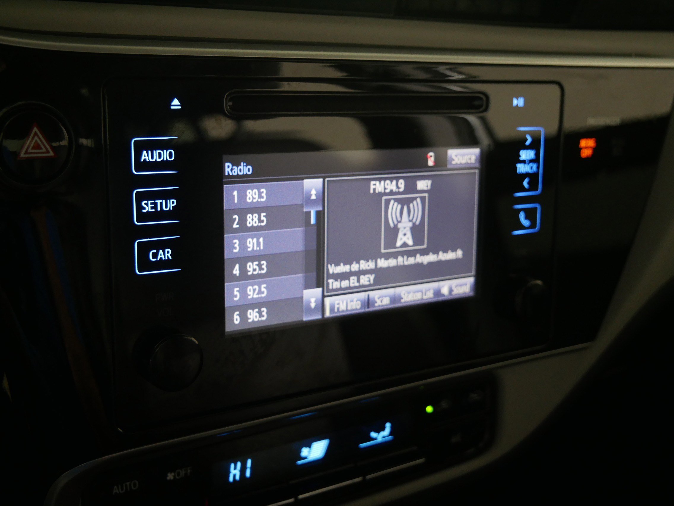 Used 2017 Toyota Corolla LE image 22