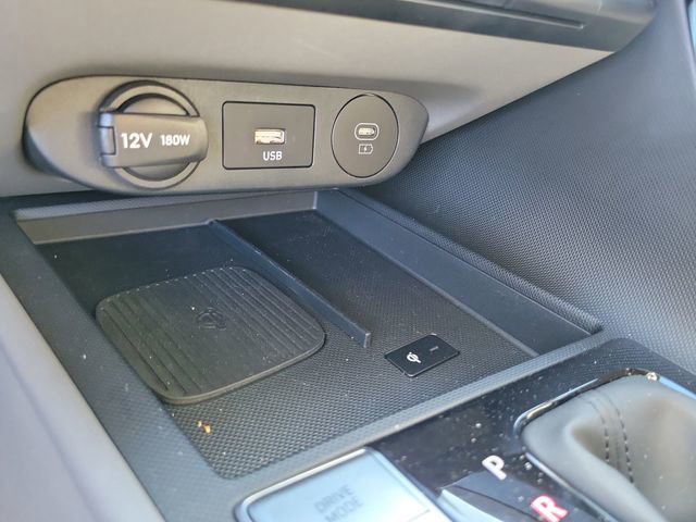 Used 2025 Hyundai Elantra Sport image 28