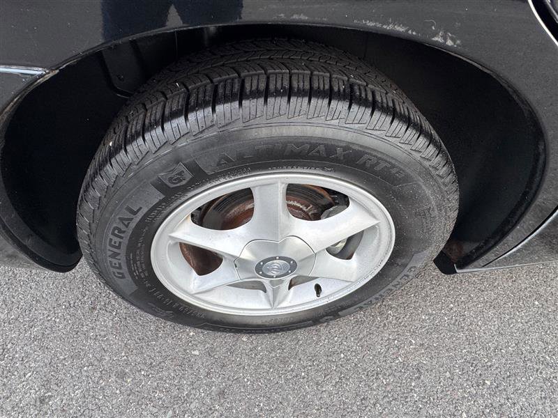 Used 2002 Oldsmobile Aurora 3.5 w/ All Weather Pkg image 27