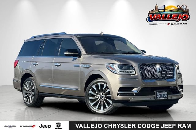 Used 2019 Lincoln Navigator Select w/ Technology Package RWD image 1