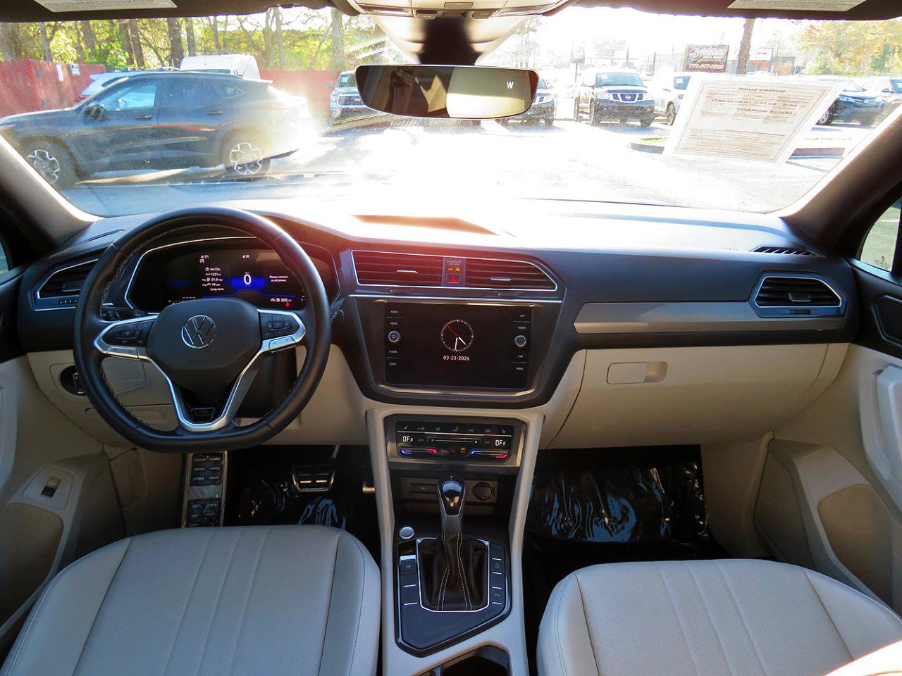 Used 2023 Volkswagen Tiguan SE R-Line FWD image 25