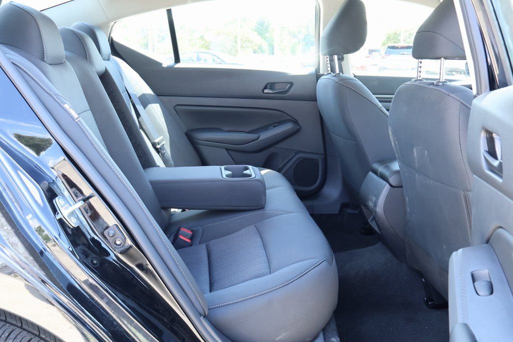 Certified 2025 Nissan Altima 2.5 S image 10