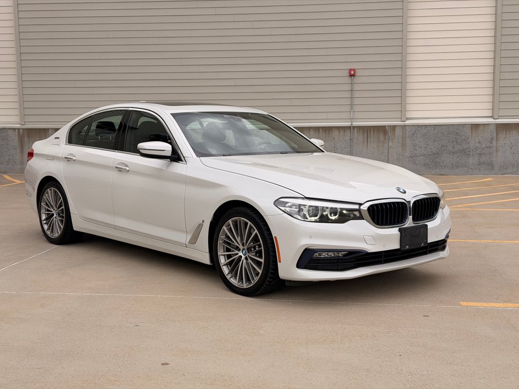 Used 2018 BMW 530e xDrive AWD/4WD image 1