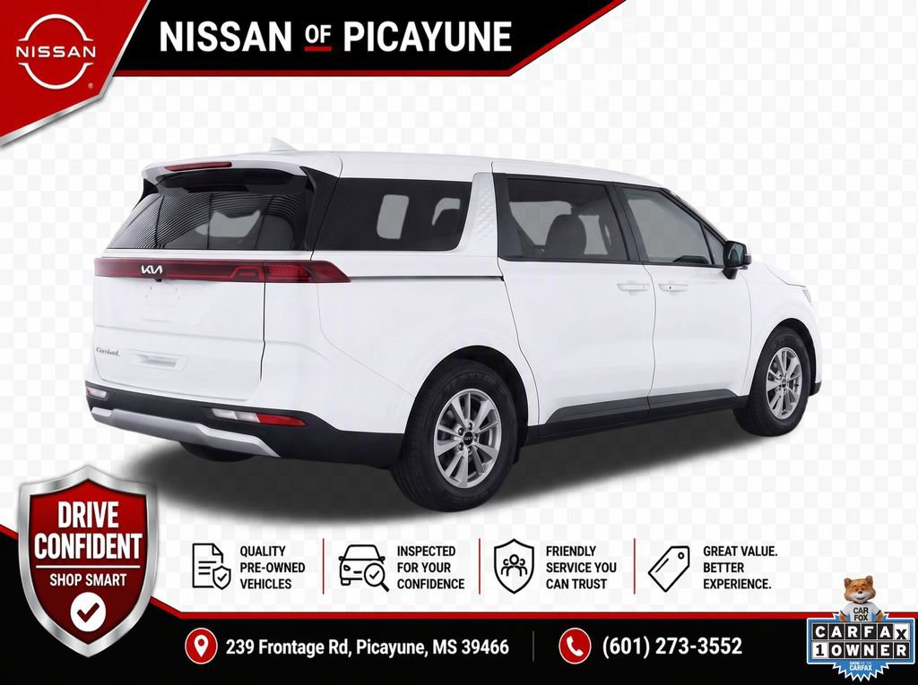 Used 2024 Kia Carnival LX FWD image 4