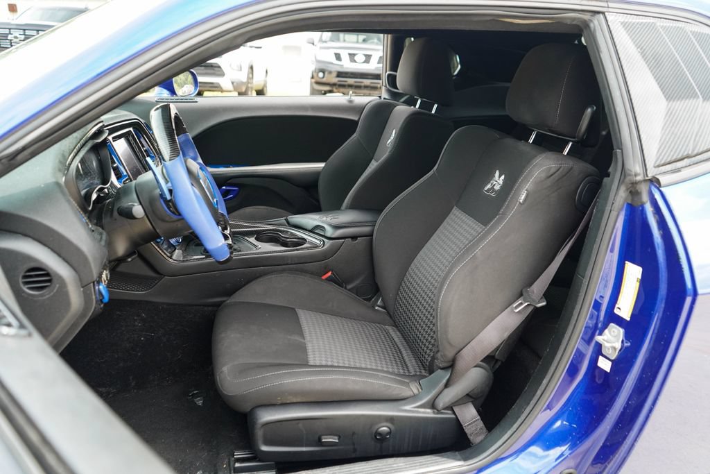 Used 2022 Dodge Challenger R/T Scat Pack RWD image 7