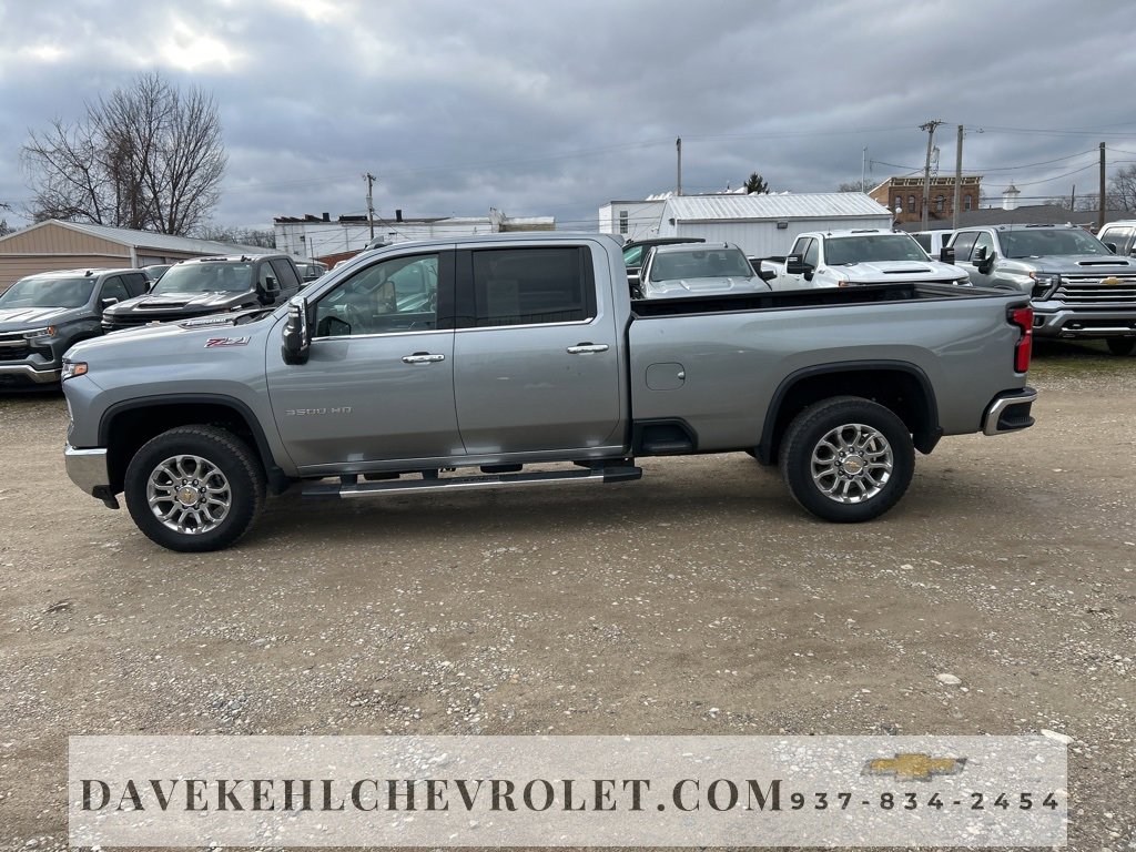 Used 2025 Chevrolet Silverado 3500 LTZ w/ LTZ Plus Package image 2