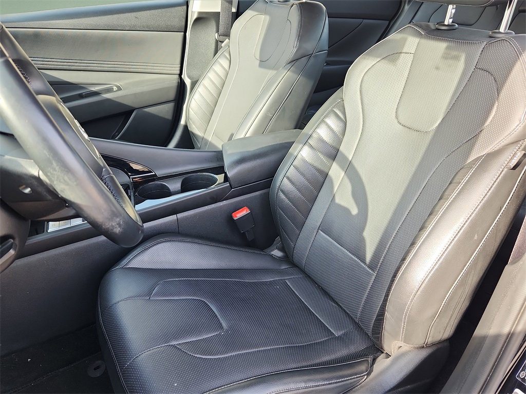 Certified 2023 Hyundai Elantra Limited image 16
