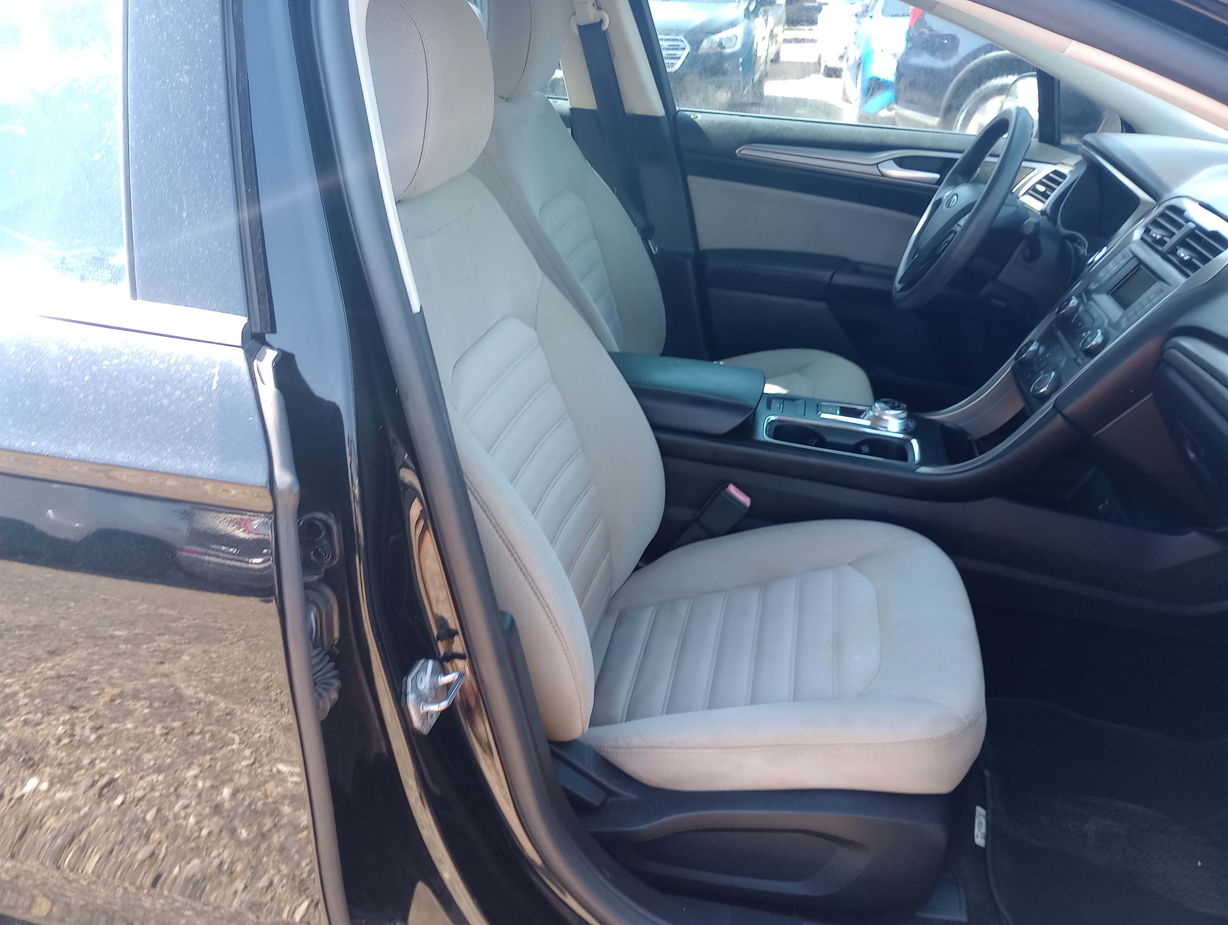 Used 2017 Ford Fusion S FWD image 13