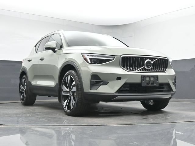 Used 2025 Volvo XC40 B5 Ultra w/ Climate Package AWD/4WD image 11