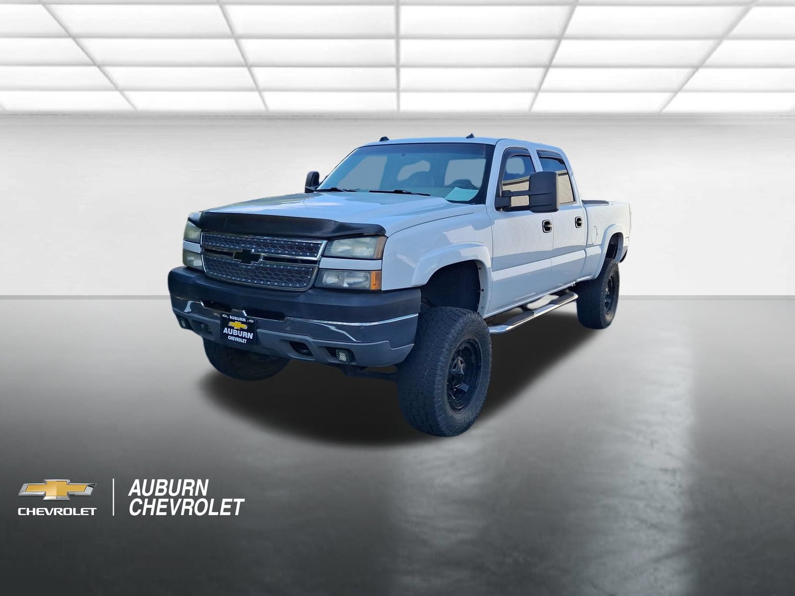 Used 2005 Chevrolet Silverado 2500 LT w/ Heavy-Duty Power Package AWD/4WD image 7