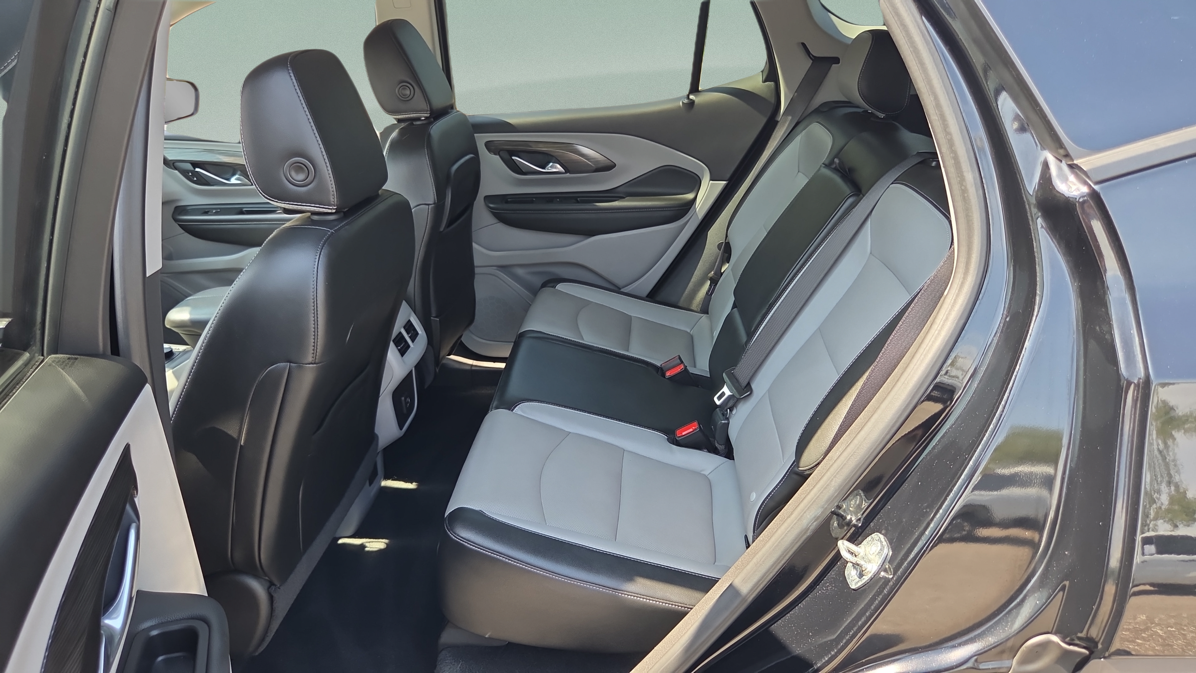 Certified 2024 GMC Terrain SLT FWD image 10