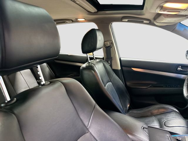 Used 2015 INFINITI Q40 AWD w/ Navigation Package image 31