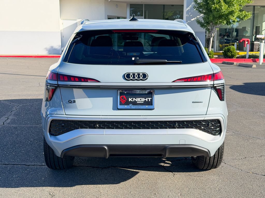New 2026 Audi Q3 quattro 2.0T AWD/4WD image 9