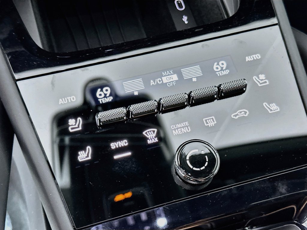 New 2026 Porsche Cayenne GTS AWD/4WD image 18