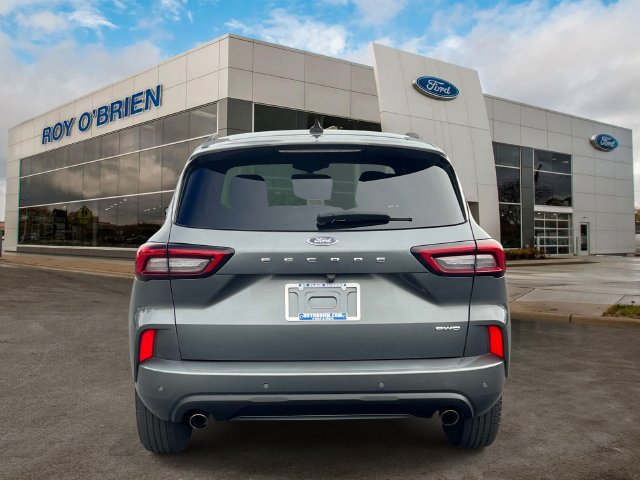 Certified 2024 Ford Escape ST-Line w/ Tech Pack #1 AWD/4WD image 4