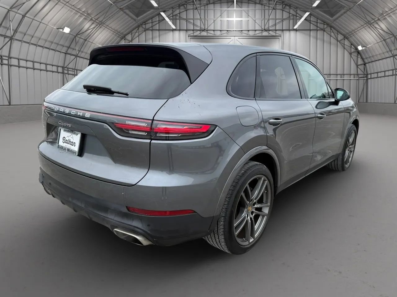 Used 2021 Porsche Cayenne Sport Utility 4D image 5
