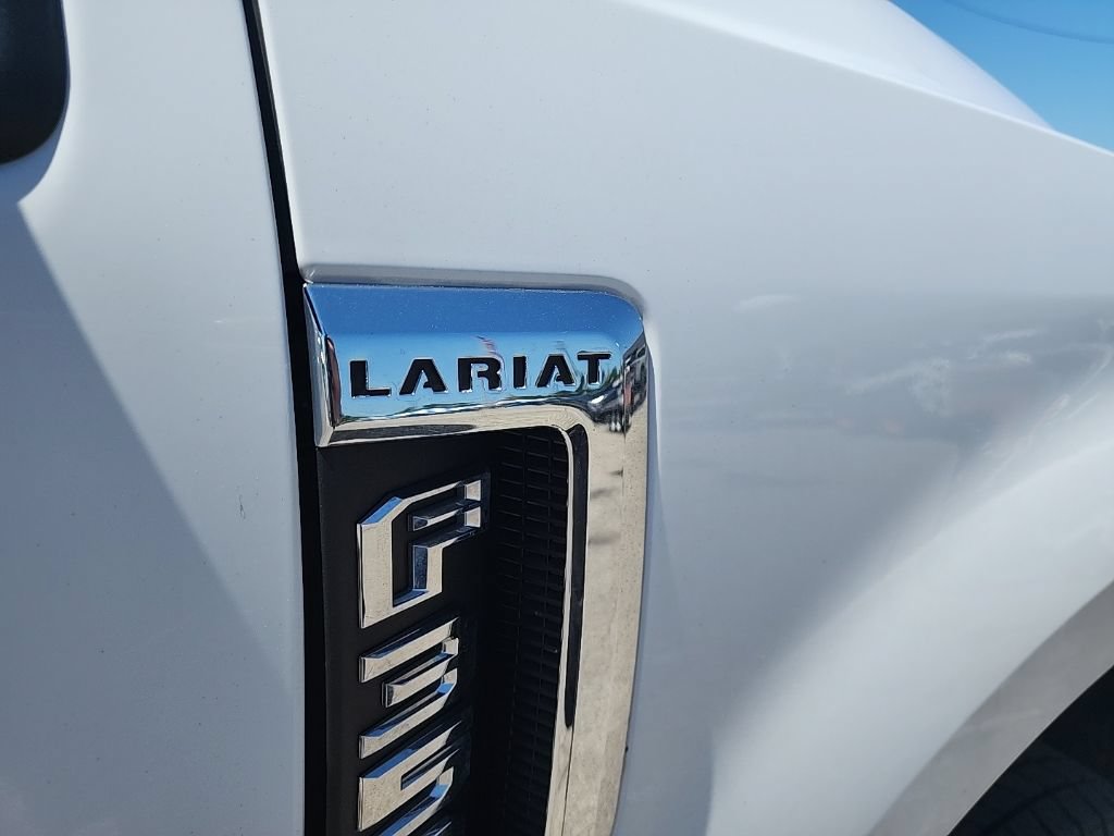 Used 2017 Ford F350 Lariat w/ Lariat Ultimate Package AWD/4WD image 12