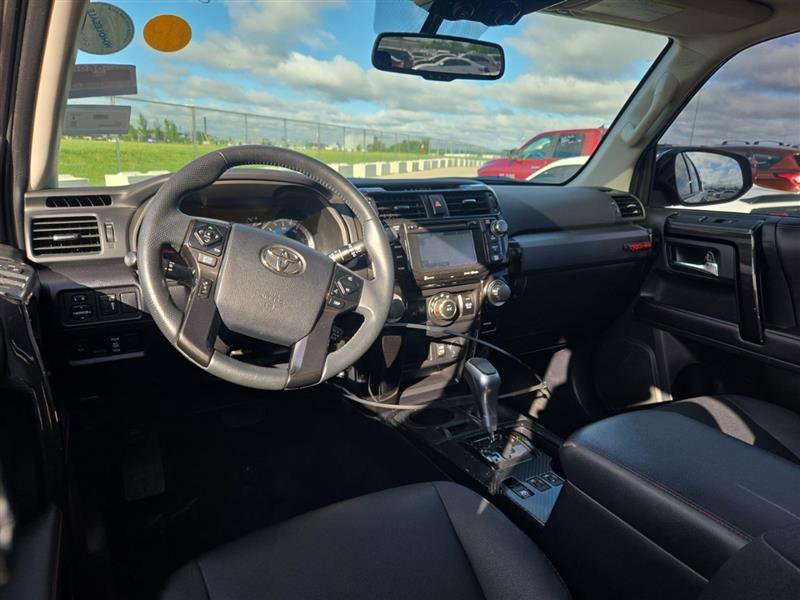 Used 2018 Toyota 4Runner TRD Off-Road Premium AWD/4WD image 5