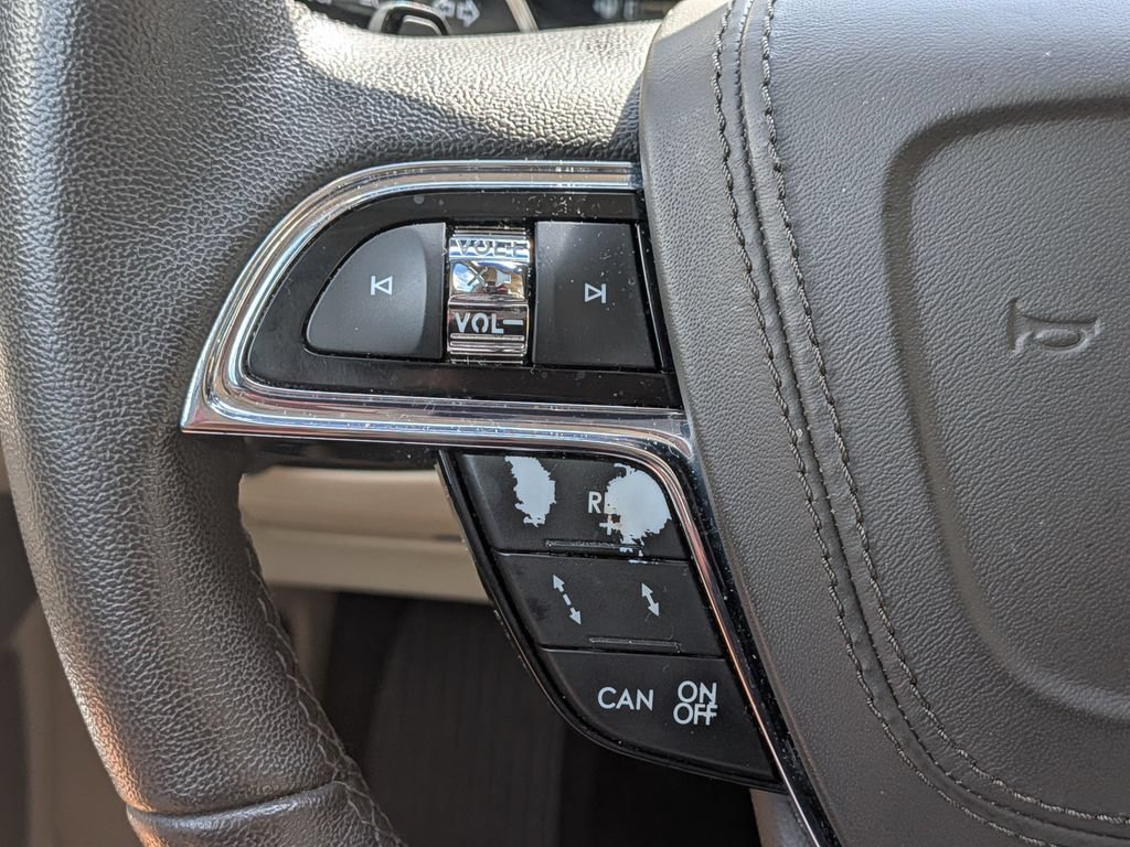 Used 2019 Lincoln Continental Premiere FWD image 25