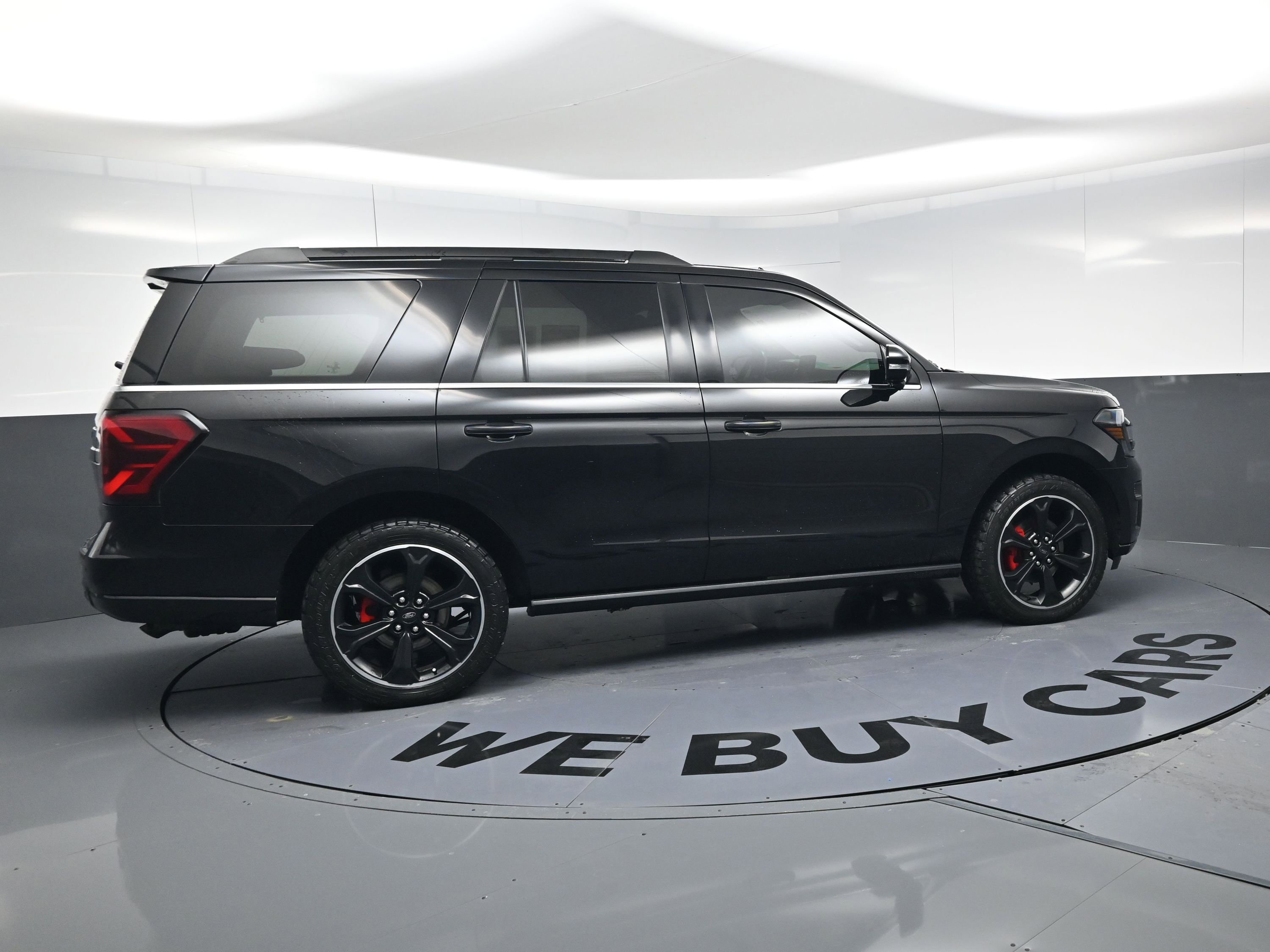 Used 2022 Ford Expedition Limited image 16