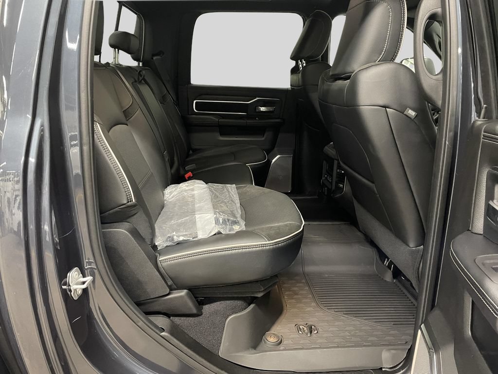New 2026 RAM 2500 Laramie AWD/4WD image 11