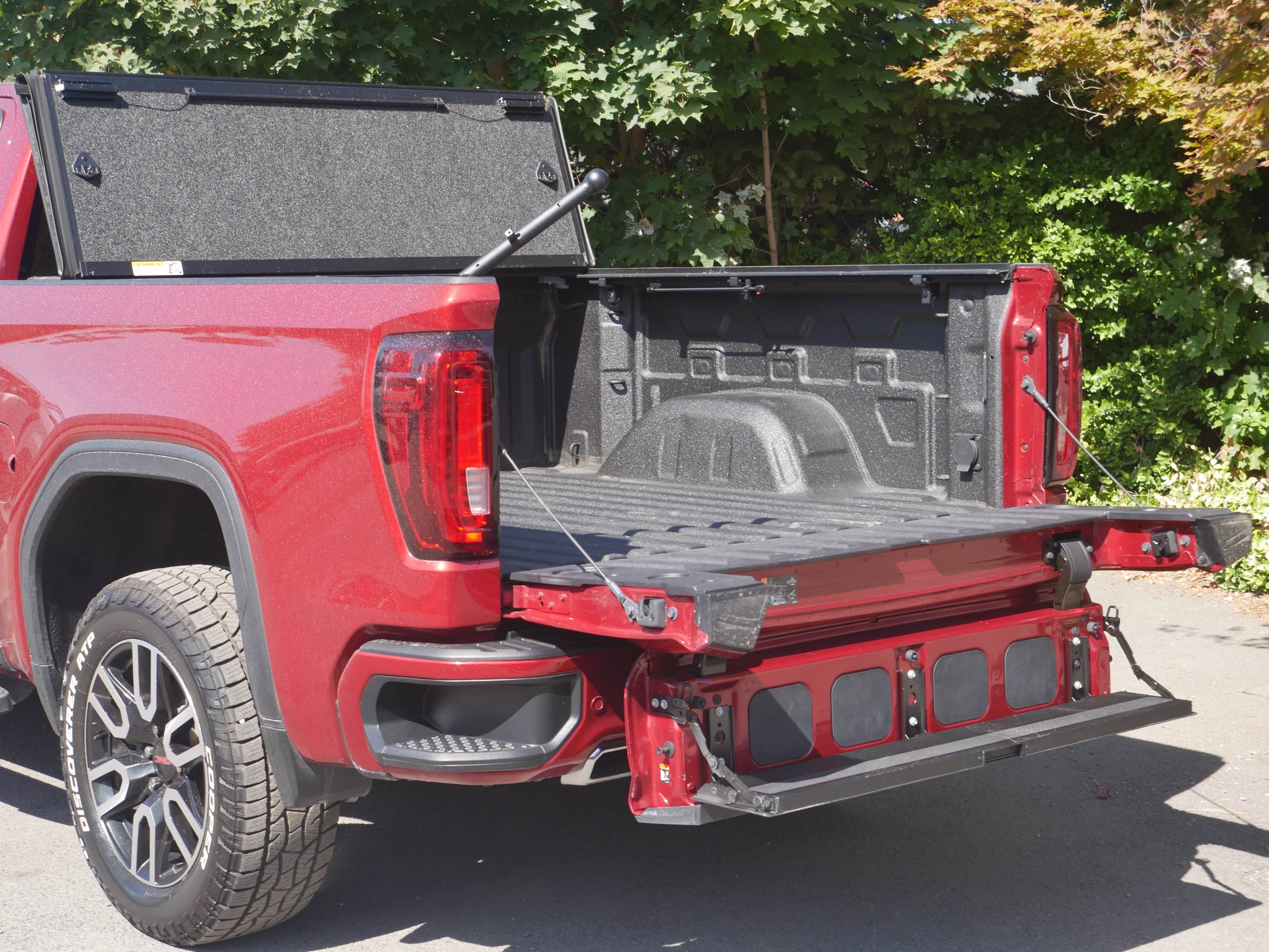 Used 2020 GMC Sierra 1500 AT4 w/ AT4 Premium Package AWD/4WD image 23