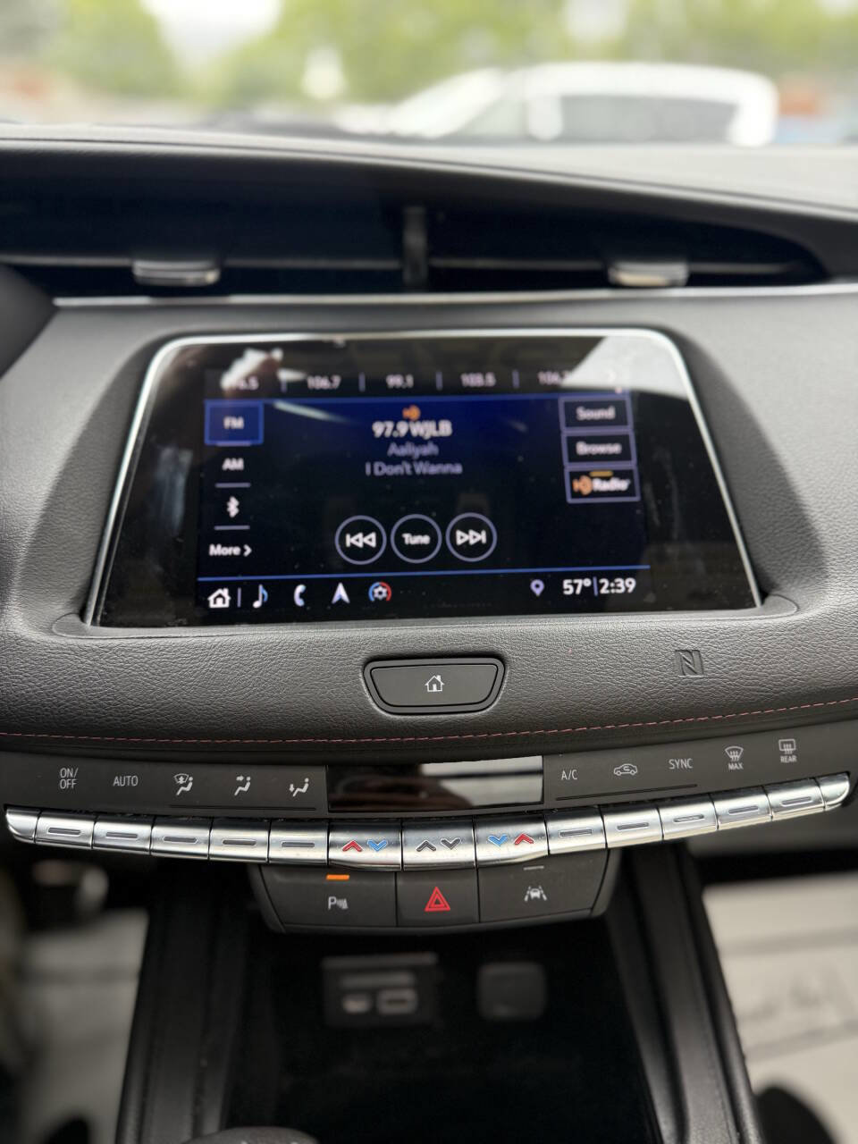 Used 2019 Cadillac XT4 Sport w/ Driver Awareness Package image 19