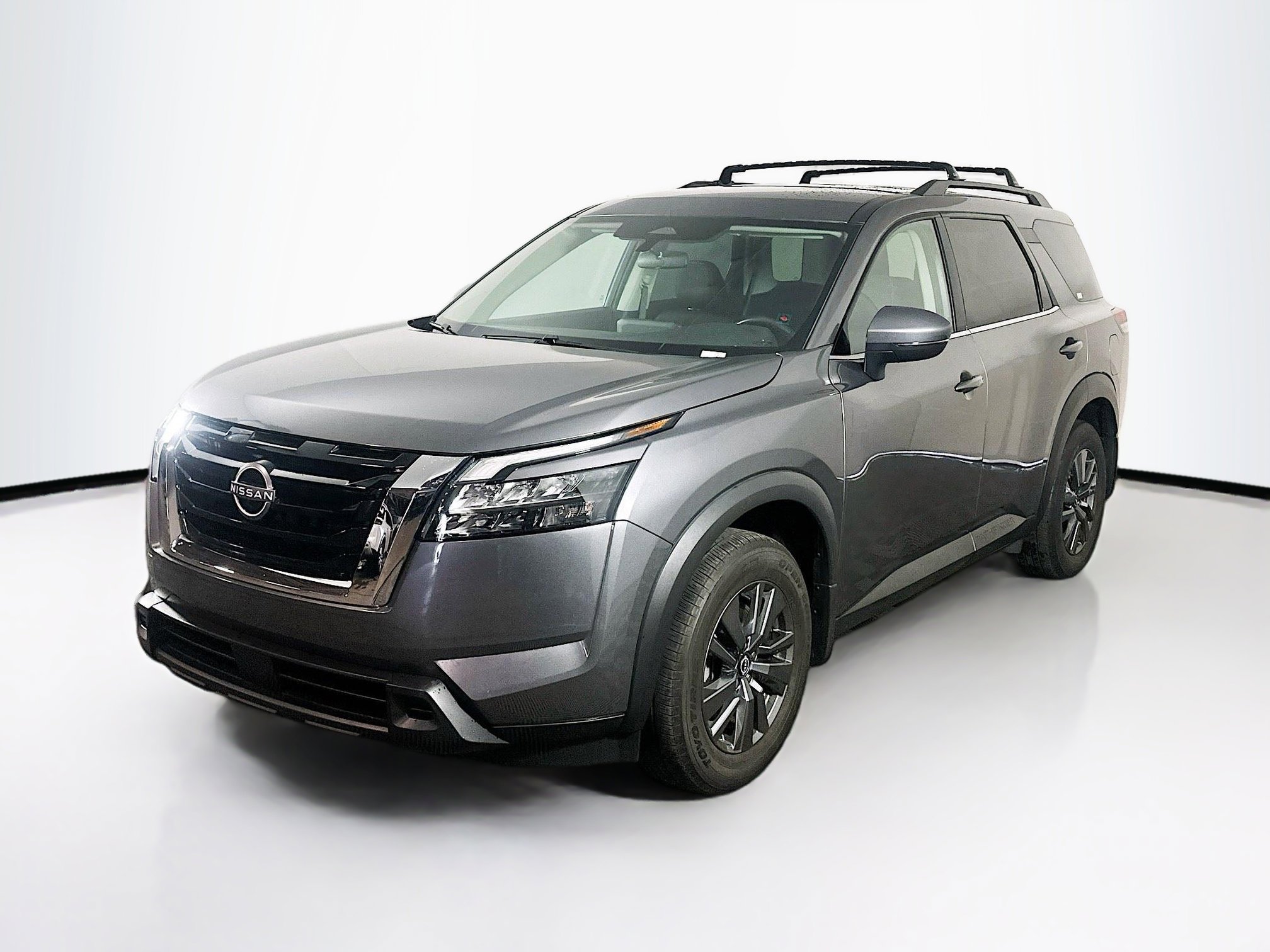 Used 2023 Nissan Pathfinder SV AWD/4WD image 3