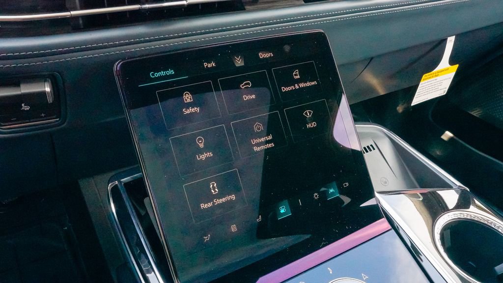 New 2025 Cadillac Escalade IQ Luxury 2 image 38