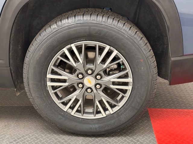 Used 2025 Chevrolet Traverse LT AWD/4WD image 23