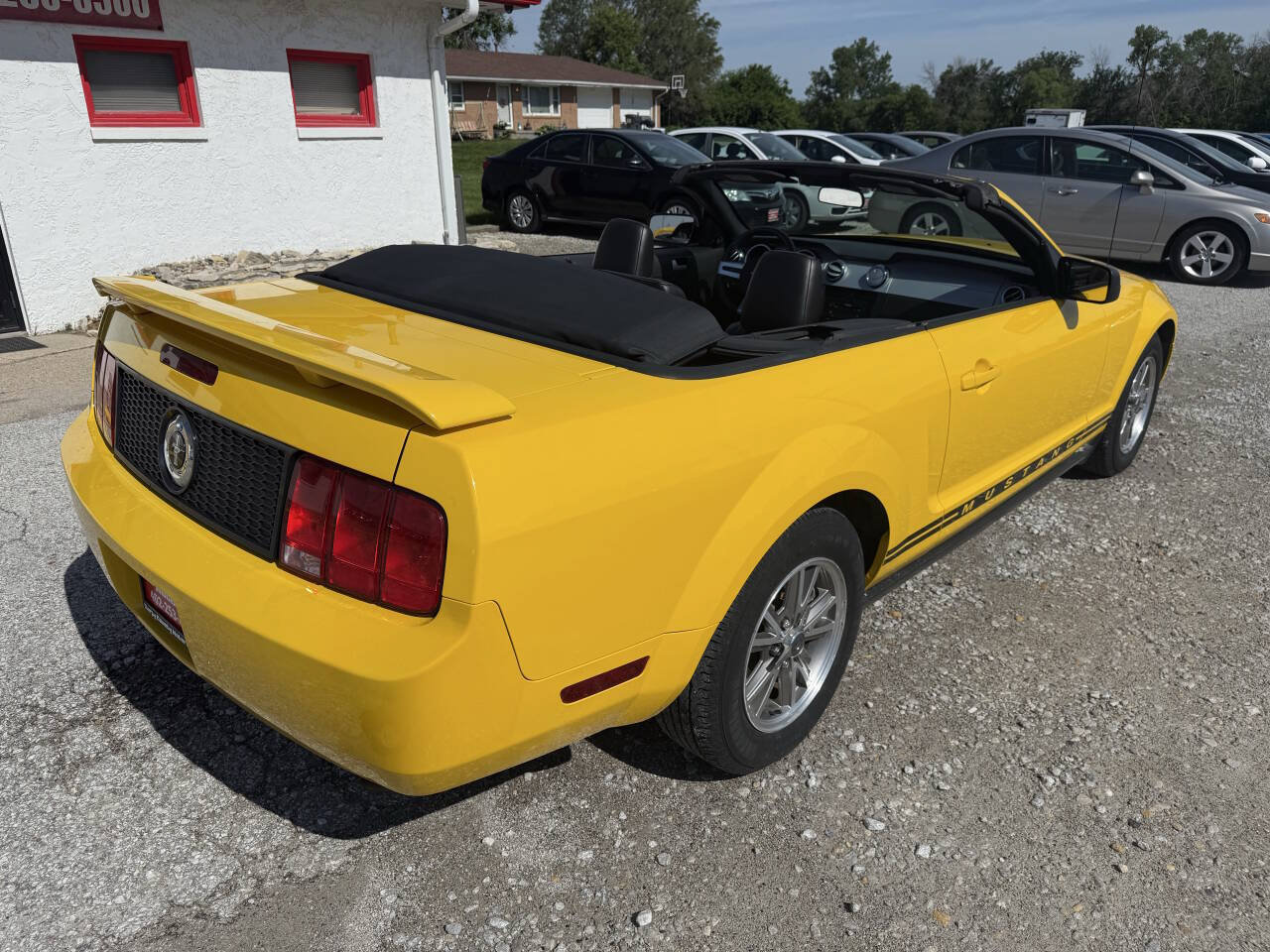 Used 2005 Ford Mustang Premium RWD image 9