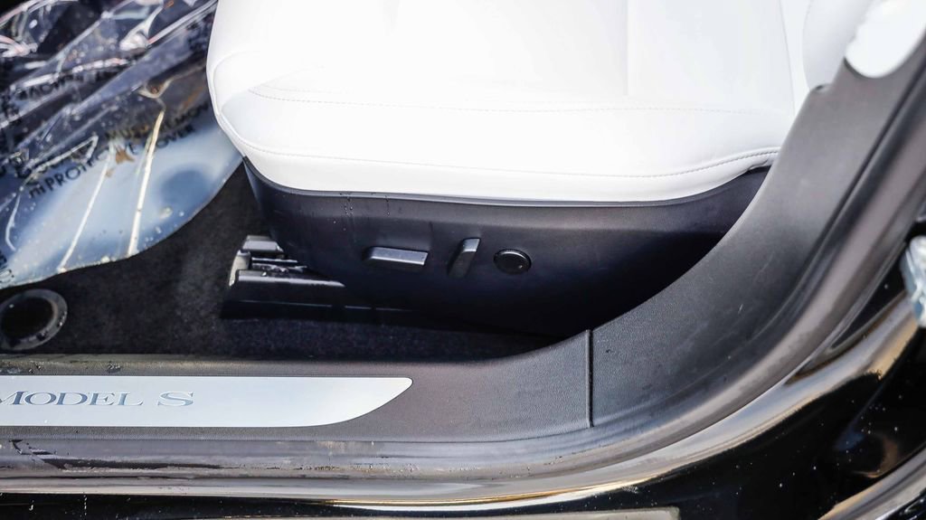 Used 2021 Tesla Model S Performance image 26