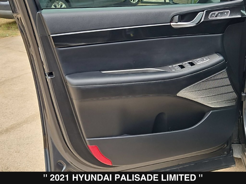 Used 2021 Hyundai Palisade Limited FWD image 12