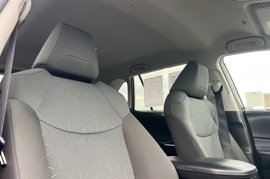 Used 2024 Toyota RAV4 XLE image 17