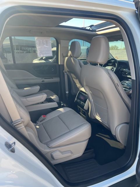 Used 2023 Lincoln Aviator Reserve w/ Equipment Group 201A image 27