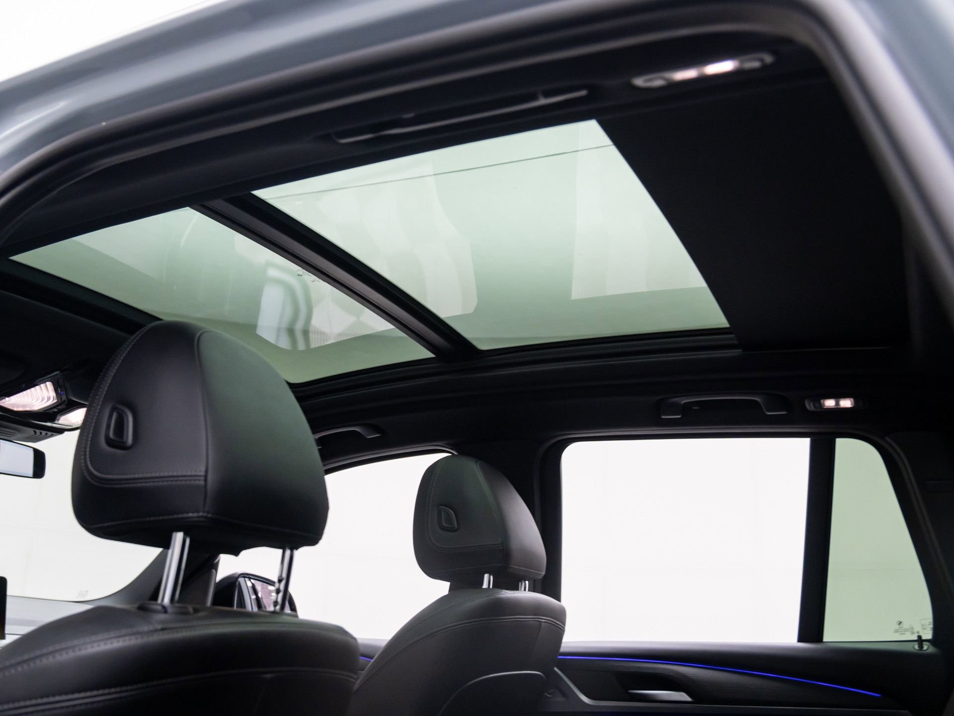 Certified 2023 BMW X3 xDrive30i w/ M Sport Package image 18