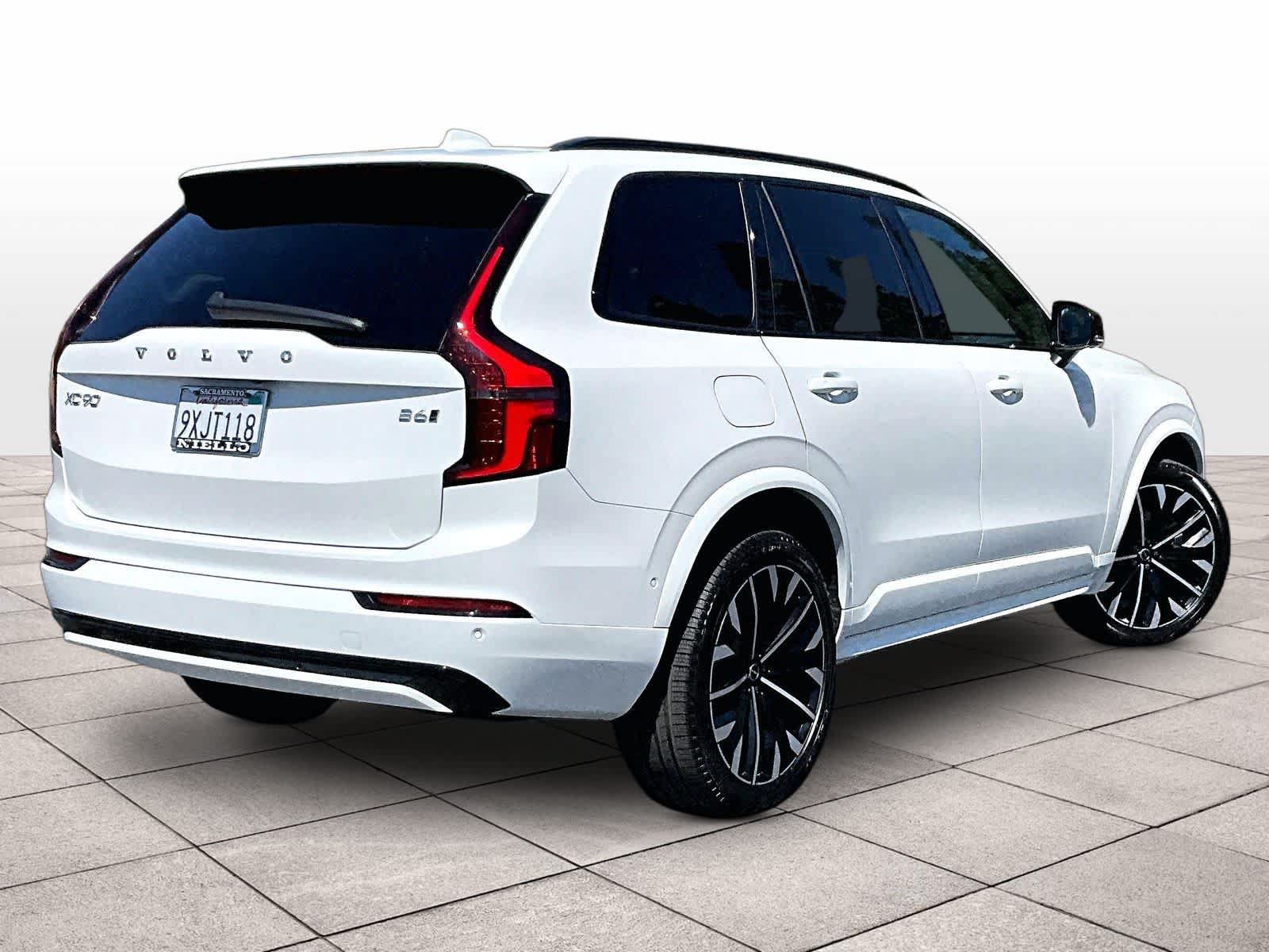 Used 2026 Volvo XC90 B6 Ultra w/ Protection Package AWD/4WD image 16